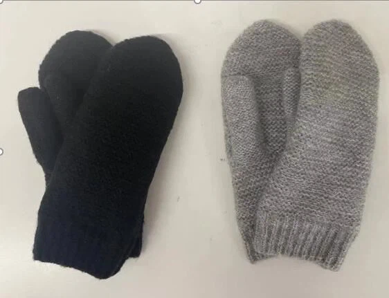 Thickness And Velvet Gloves